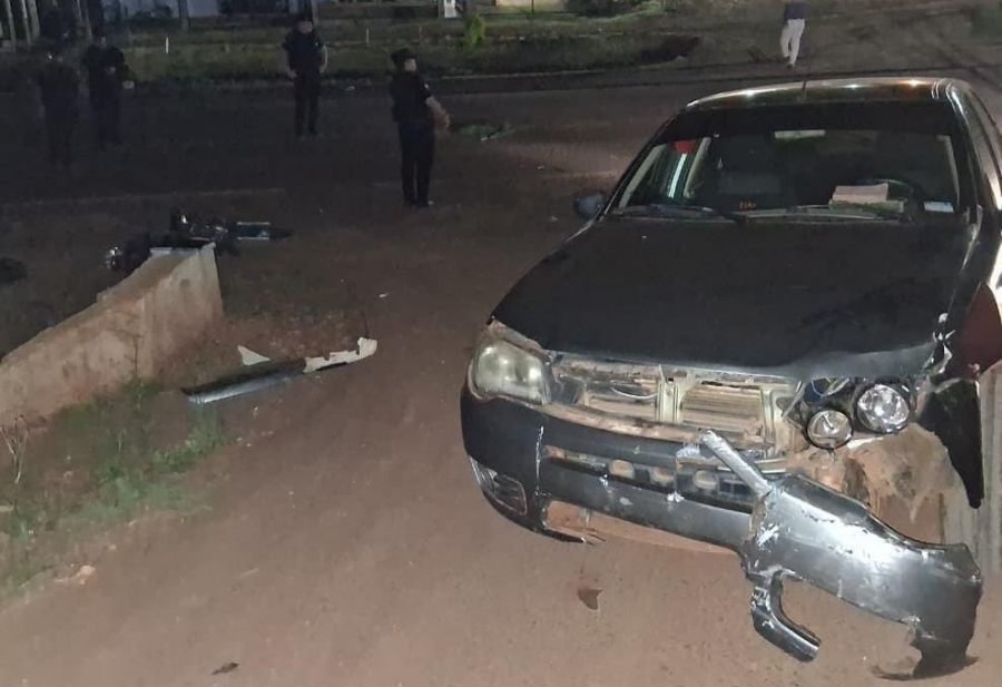 Dos jóvenes hospitalizados tras un siniestro vial, en el hecho estuvieron involucrados un automóvil y una motocicleta    en la localidad misionera de San Antonio
