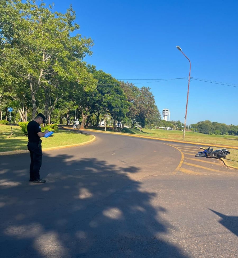 Posadas: La Policía de Misiones investiga un siniestro vial ocurrido en la Avenida Ulises López y el acceso al Aeropuerto