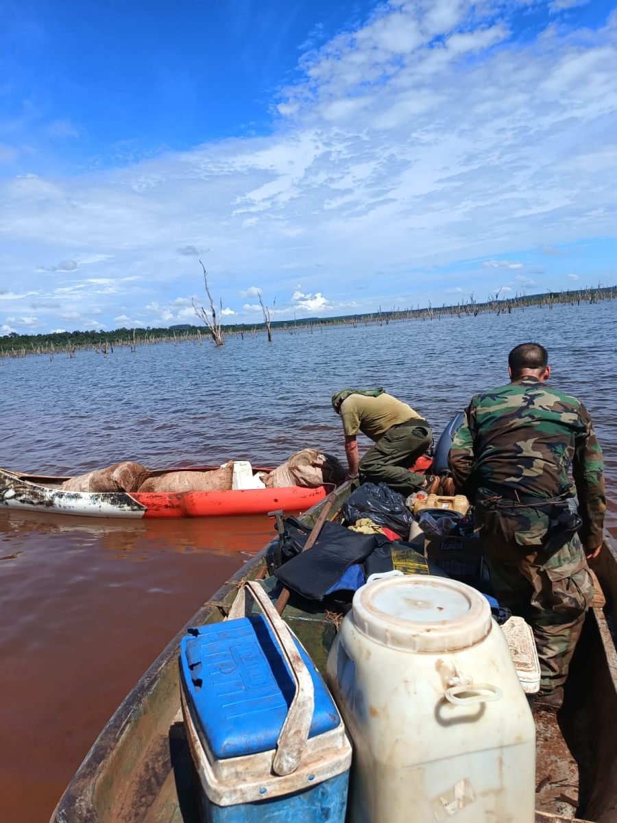 Desarmaron campamentos ocultos en la selva para caza y pesca furtiva y secuestraron casi cinco mil metros de redes