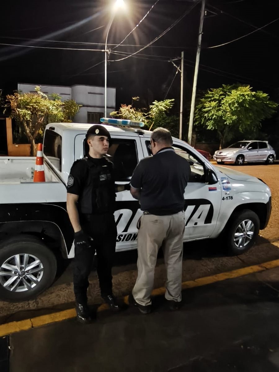 Apóstoles: Casi explotó el alcoholímetro, manejaba con 3,42 de alcohol en sangre y terminó detenido