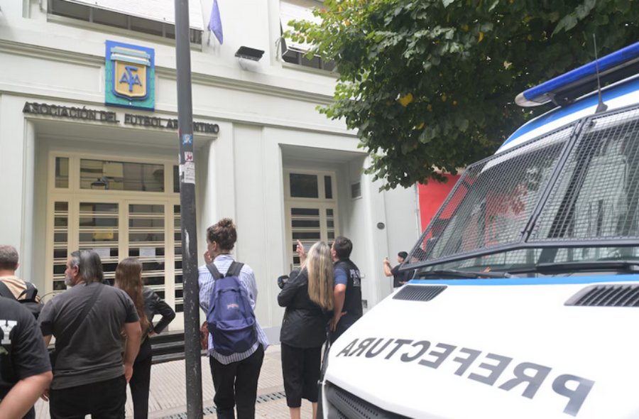 Allanan las sedes de la AFA de Viamonte y de Ezeiza