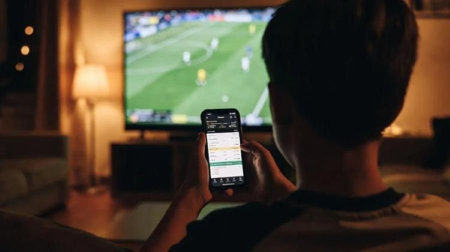 Mundial: Alertan sobre el crecimiento de apuestas "online" en jóvenes