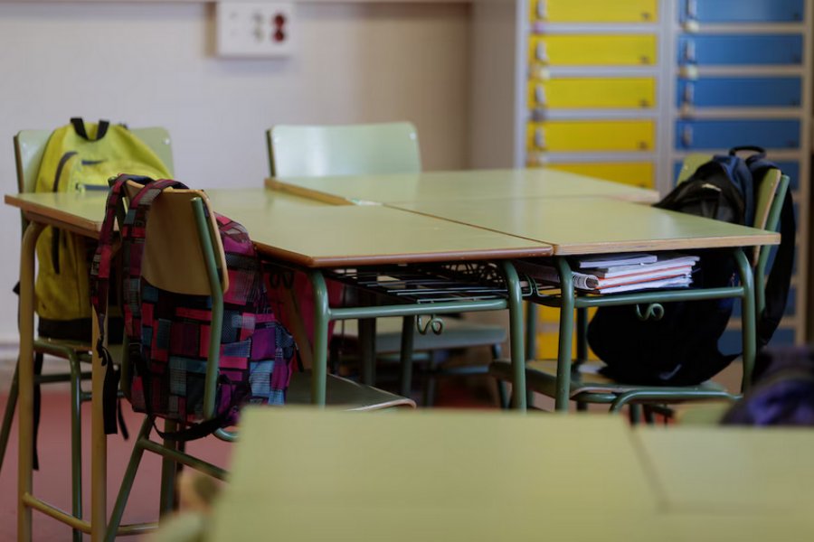 Ausentismo crónico: Uno de cada tres estudiantes de secundaria falta a más del 10% de las clases