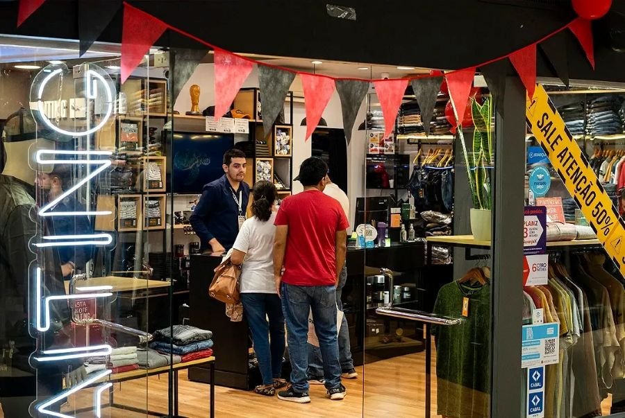 Más de cien comercios ofrecieron descuentos y financiación durante tres jornadas: En el Municipio de Aristóbulo del Valle, el Black Friday superó las expectativas con más de 250 millones de pesos en ventas