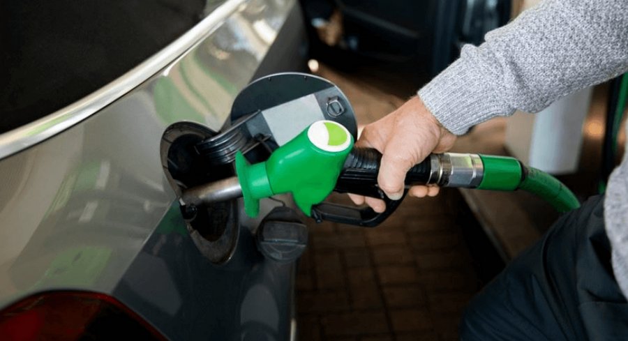 Para reducir el incremento de las naftas, el Gobierno Nacional habilita a petroleras a subir la mezcla con Bioetanol