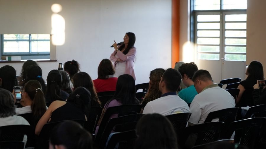 Apóstoles: Charla/Capacitación sobre logística organizativa para eventos culturales con Identidad Misionera, la actividad se desarrolló en el Campus Universitario