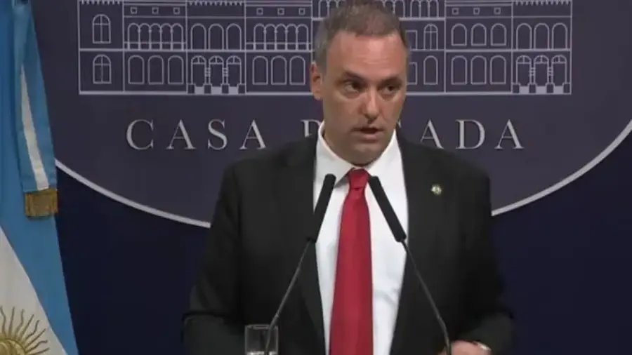 Manuel Adorni: “Mi patrimonio lo construí antes de entrar al Gobierno, no tengo nada que esconder”