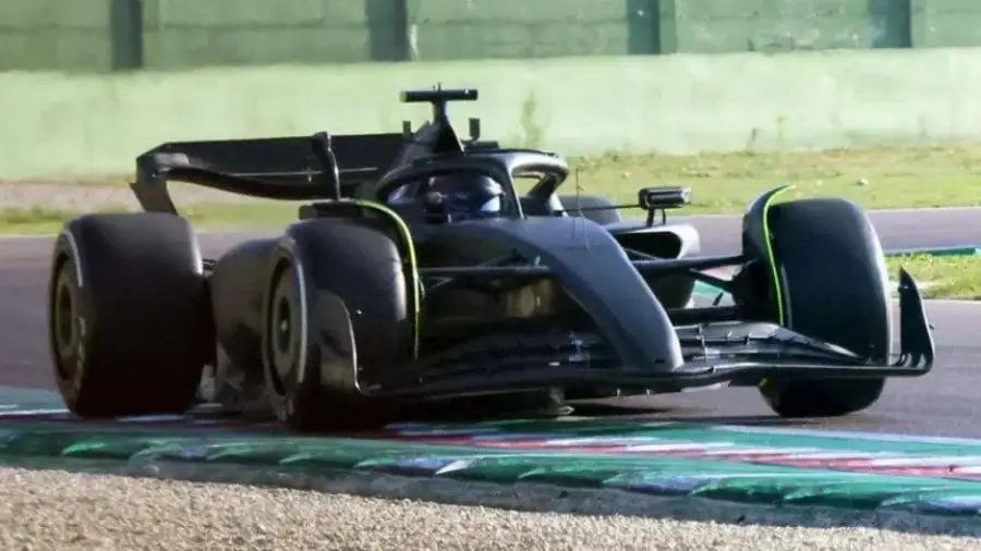 Cadillac tuvo su primer test para la Fórmula 1 con Checo Pérez al volante y ayuda de Ferrari