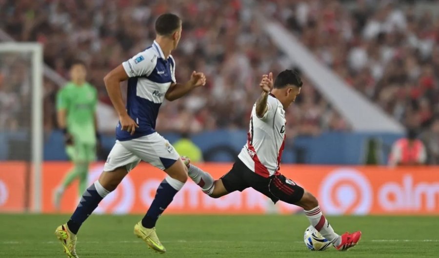 Con un doblete de Juanfer Quintero, River Plate venció a Gimnasia y Esgrima La Plata por el Torneo Apertura 2026