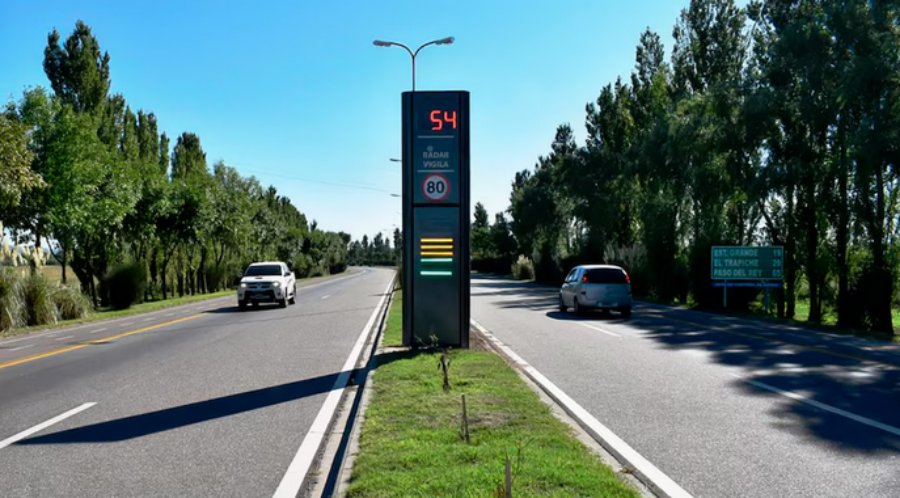 Control de velocidad al manejar: Buscan remplazar radares fijos por un sistema de medición por tramos