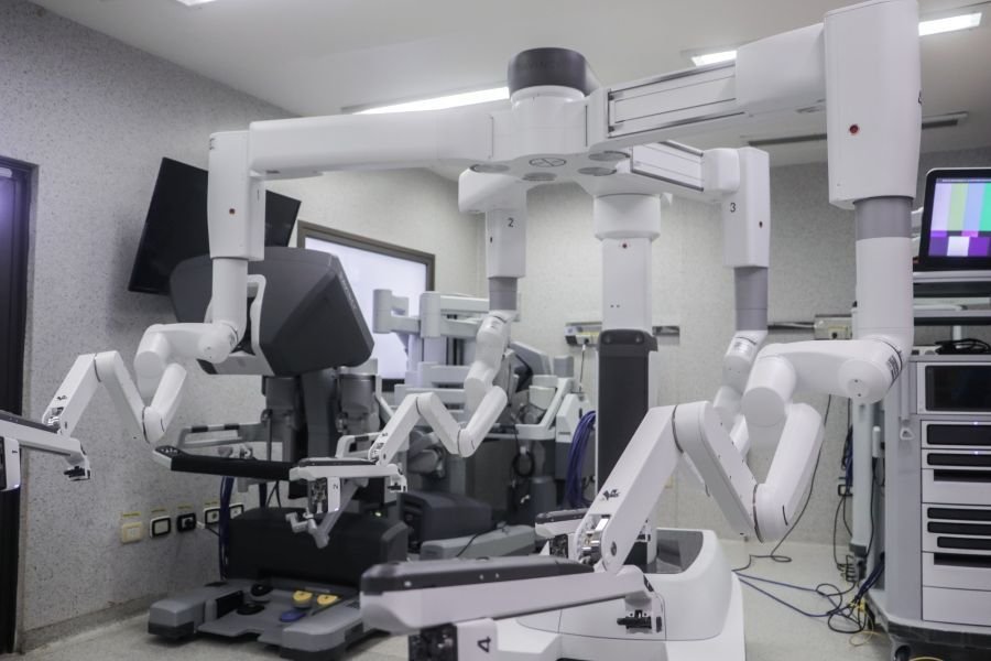 Posadas: El Hospital Dr. Ramón Madariaga suma 84 cirugías con su nuevo robot Da Vinci y roza las 2.000 intervenciones desde 2012