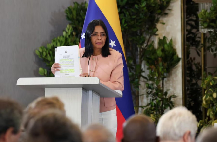 Venezuela: Delcy Rodríguez invitó a Estados Unidos a “trabajar juntos en una agenda de cooperación” tras la captura del ex dictador Maduro
