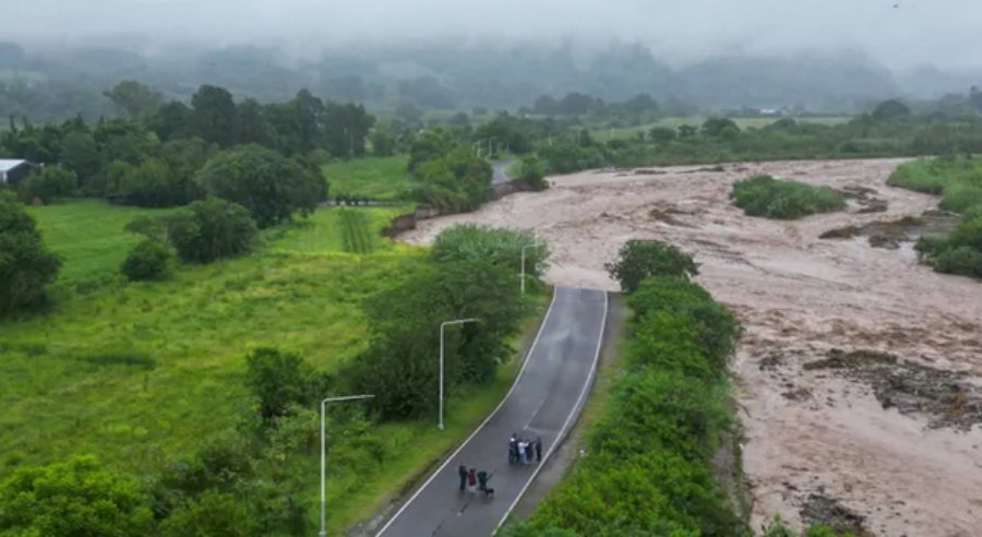 En plena temporada de verano: Las intensas lluvias afectaron rutas importantes en Tucumán, Catamarca, Jujuy y Salta