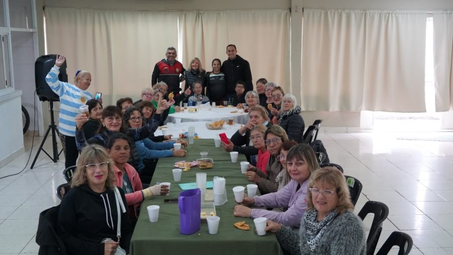 Apóstoles: Gran participación en el Encuentro de Abuelos y Adultos Mayores,  disfrutaron de juegos, música, premios y distintas actividades recreativas