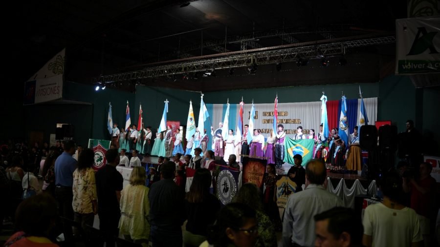 Apóstoles: El XXI Encuentro de Danzas unió a Argentina, Paraguay y Brasil en un espectáculo magistral