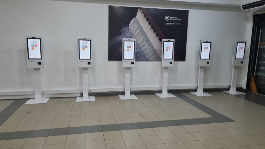 Energía de Misiones incorpora tótems de autogestión para agilizar trámites en sus oficinas