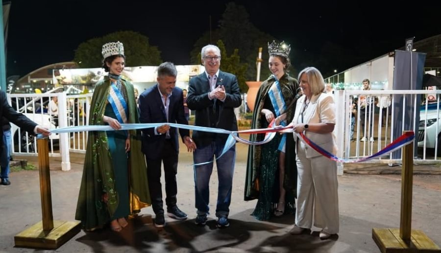 Apóstoles: Con la presencia del Gobernador Hugo Passalacqua quedó oficialmente inaugurada la 47ª Fiesta Nacional e Internacional de la Yerba Mate