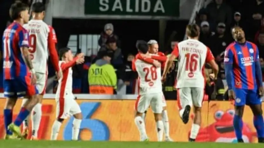 Independiente venció a San Lorenzo de Almagro y ambos están en playoffs del Torneo Apertura