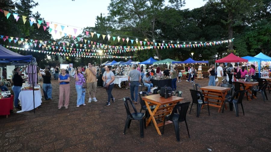 Apóstoles: Con una gran participación de la comunidad se vivió la primera edición de la Expo Emprendedor en la Plaza San Martín