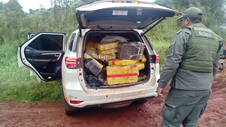 Transportaban más de 900 kilos de marihuana: El vehículo utilizado contaba con pedido de secuestro