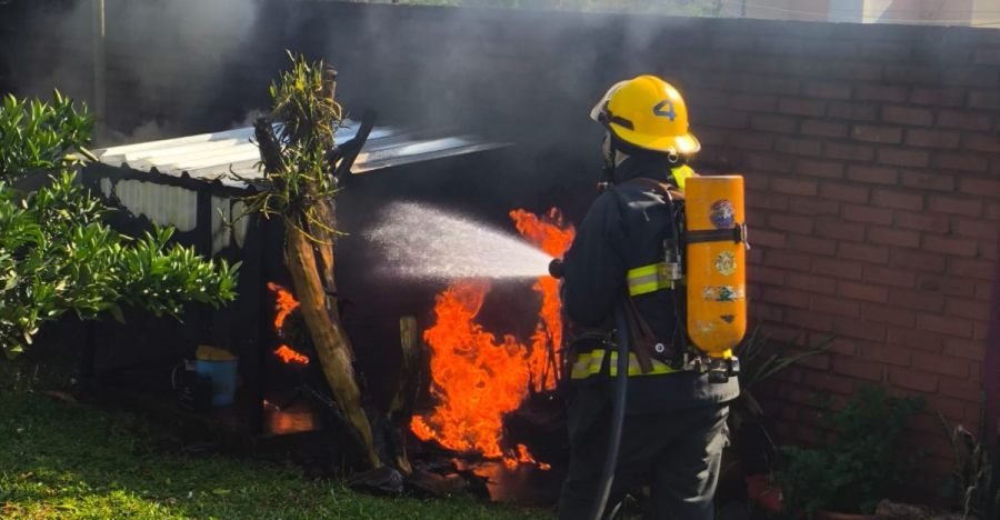 Oberá: Se incendió un generador de energía en una vivienda, sin personas lesionadas