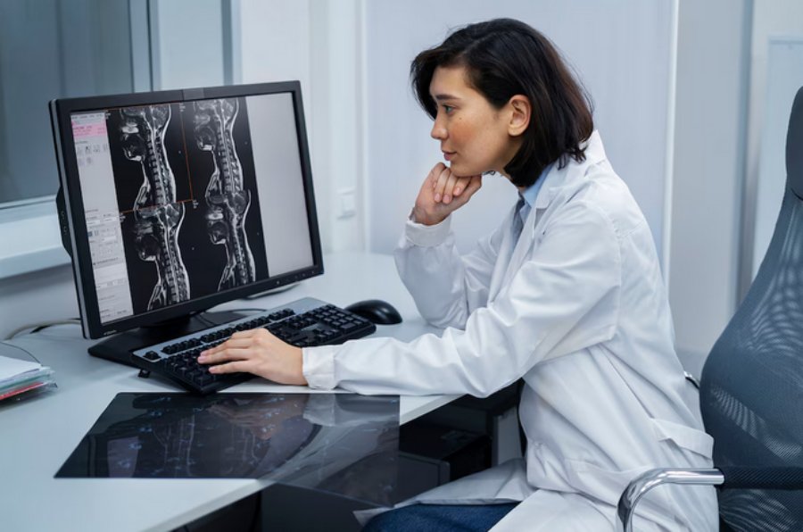 Descubren una molécula que podría revertir la osteoporosis y fortalecer los huesos