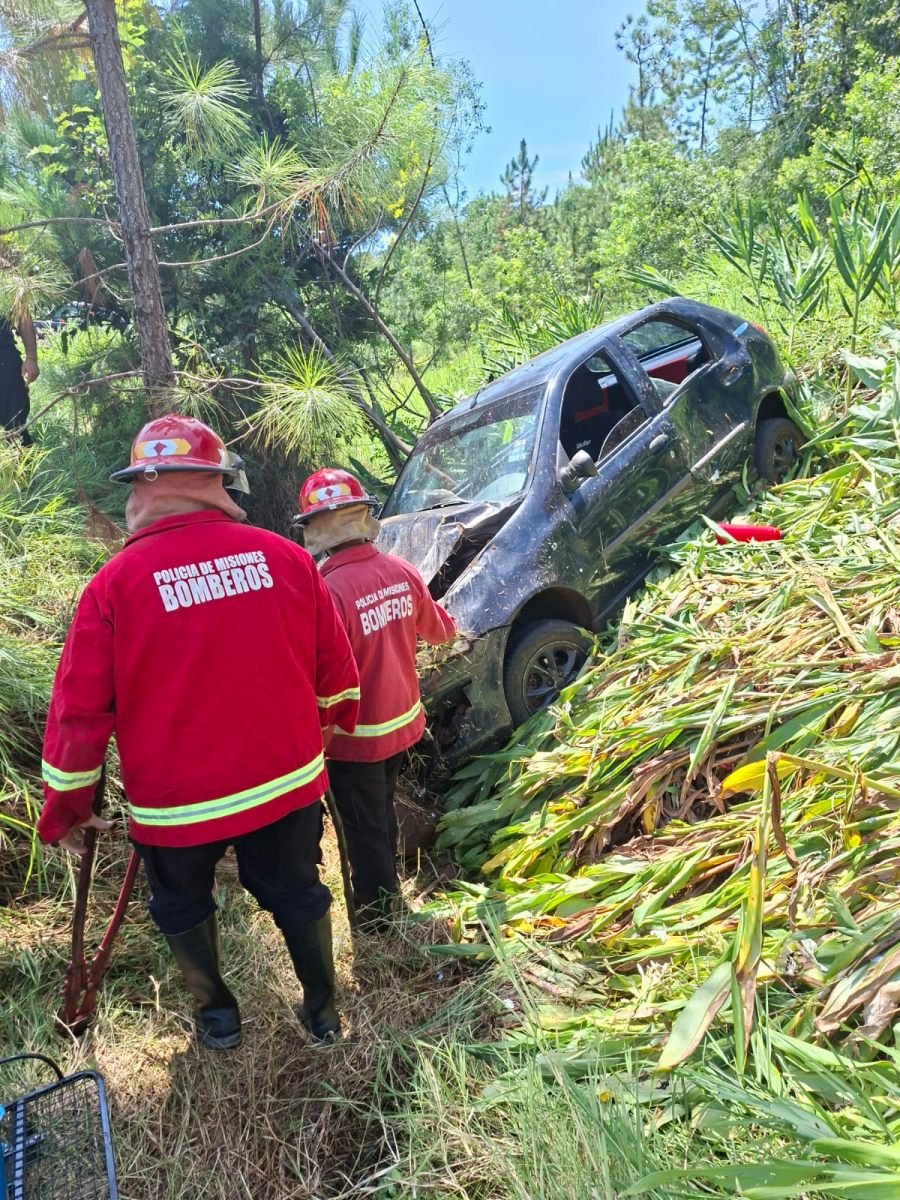 Despiste fatal sobre la Ruta Provincial N° 103, una mujer falleció y dos resultaron lesionadas