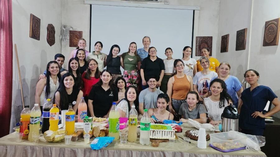 La ciudad misionera de Apóstoles, celebró el cierre del Primer Curso de Lengua de Señas Argentina, que incluyó el Ciclo Introductorio y el Ciclo Básico