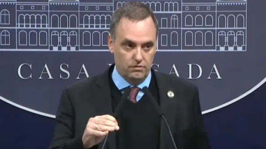 Retoma agenda de reuniones: En medio del desgaste y los escándalos, Manuel Adorni volverá a dar una conferencia de prensa