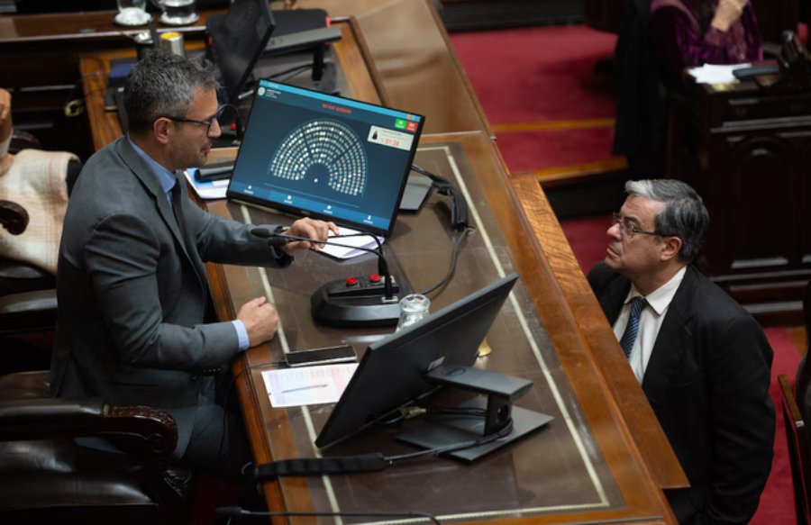 En otra mega sesión en Diputados, la oposición buscará reformar el régimen de DNU para limitar el poder del Presidente Javier Milei