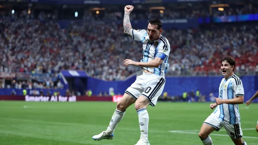 Tras una remontada épica, Argentina venció 3 a 2 a Egipto y clasificó a los cuartos de final del Mundial 2026