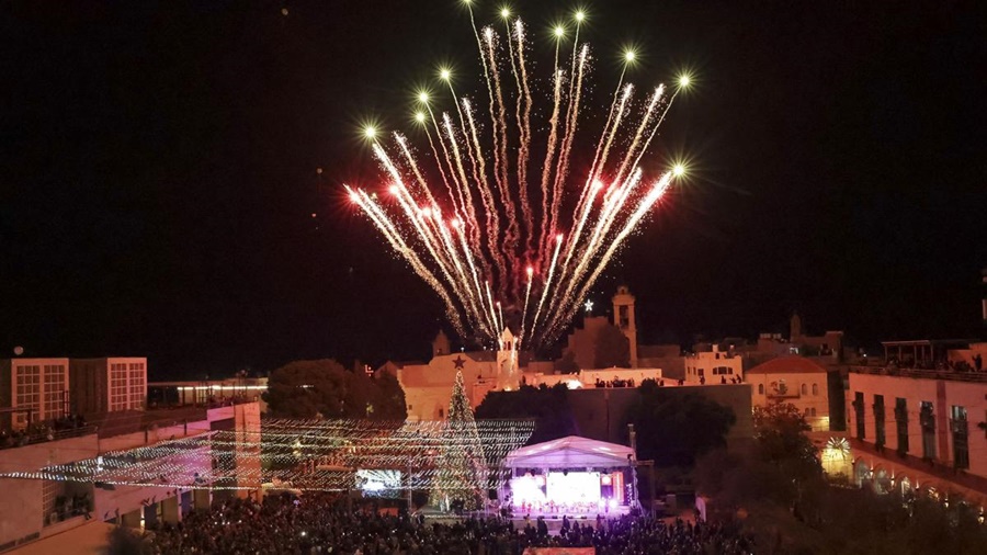 Cisjordania: Belén encendió el árbol de Navidad de la Plaza del Pesebre esperando a 100 mil turistas