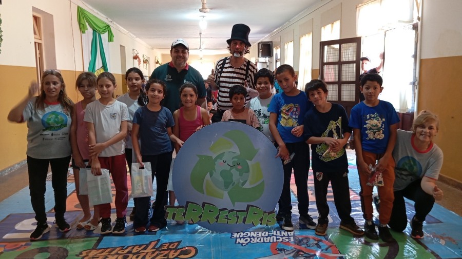 TeRRestRis estuvo en la ciudad de Apóstoles con juegos, reflexiones y plantaciones de árboles