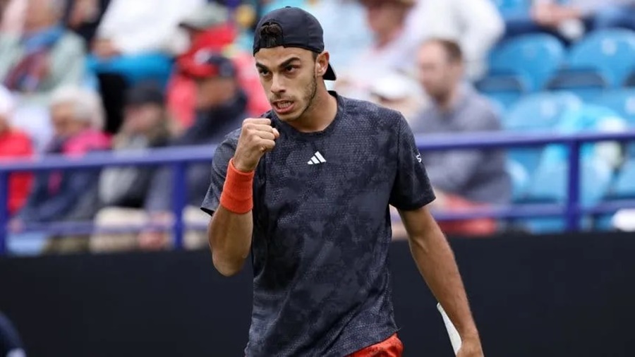 Tenis: Francisco Cerúndolo en el duelo de argentinos, venció a Federico Coria por 6-3 y 6-3 y está en las semifinales del ATP 250 de Bastad