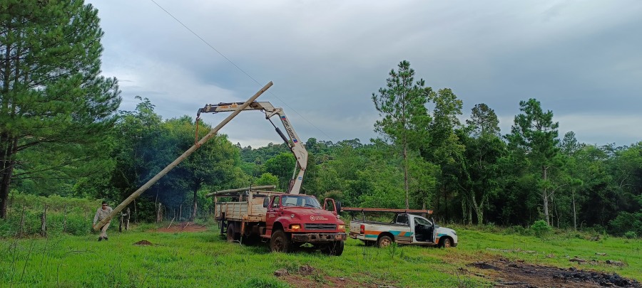 Energía de Misiones refuerza el servicio eléctrico en zonas rurales con obras y trabajos realizados en las localidades de San Javier y San Antonio
