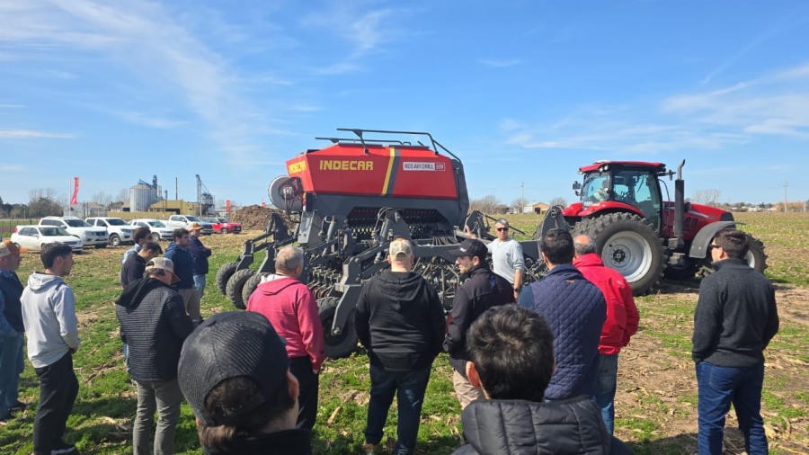 El PTFarm e INDECAR realizaron una capacitacion de siembra y fertilización de calidad