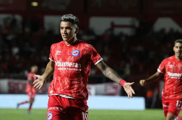 Liga Profesional de Fútbol: Argentinos Juniors venció a Racing Club con un golazo