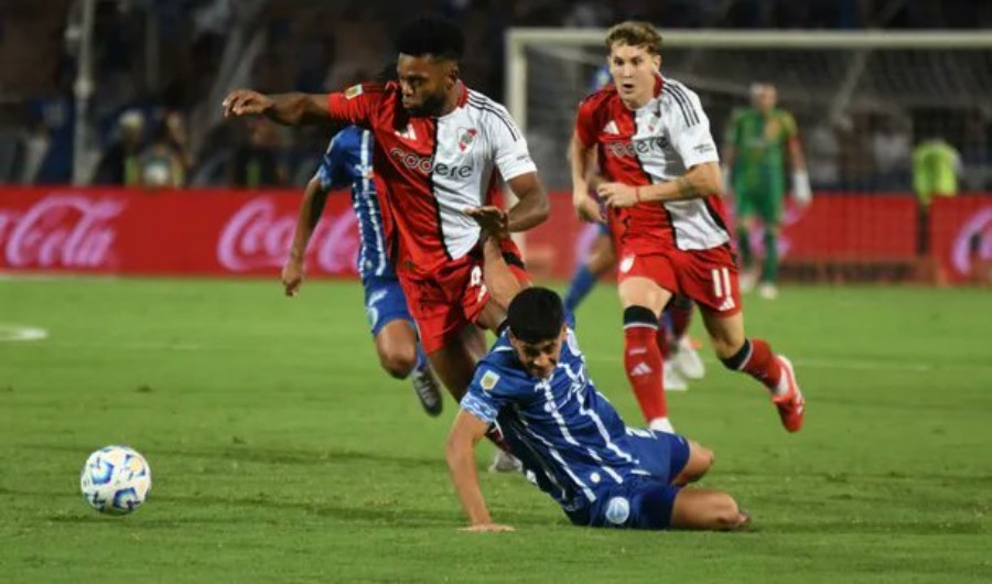 Torneo Apertura: River Plate igualó sin goles ante Godoy Cruz en Mendoza