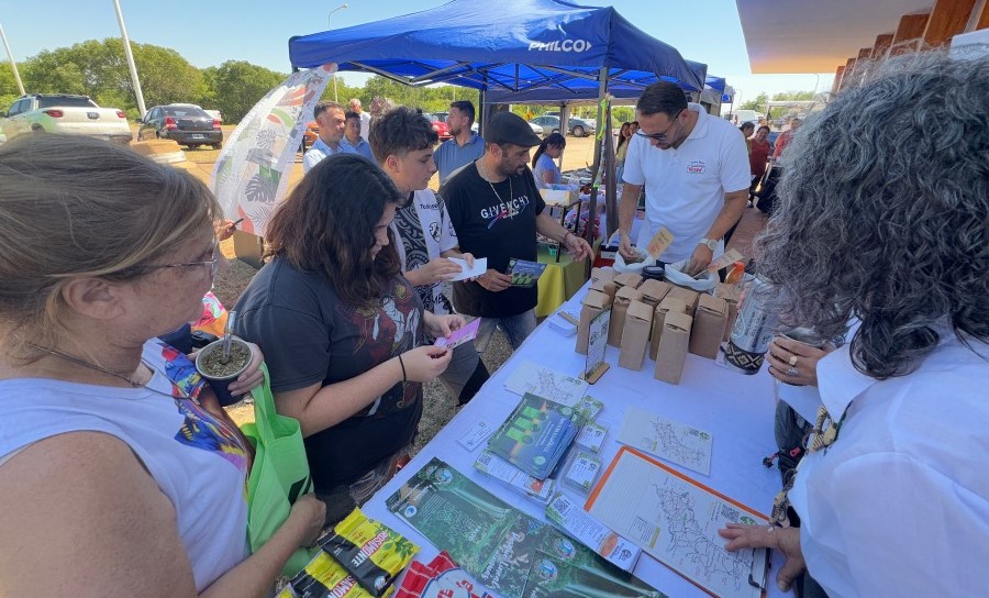 Misiones fortalece su propuesta turística desde el Centro de Informes de Centinela, en colaboración con Municipios del sur de la provincia y emprendedores