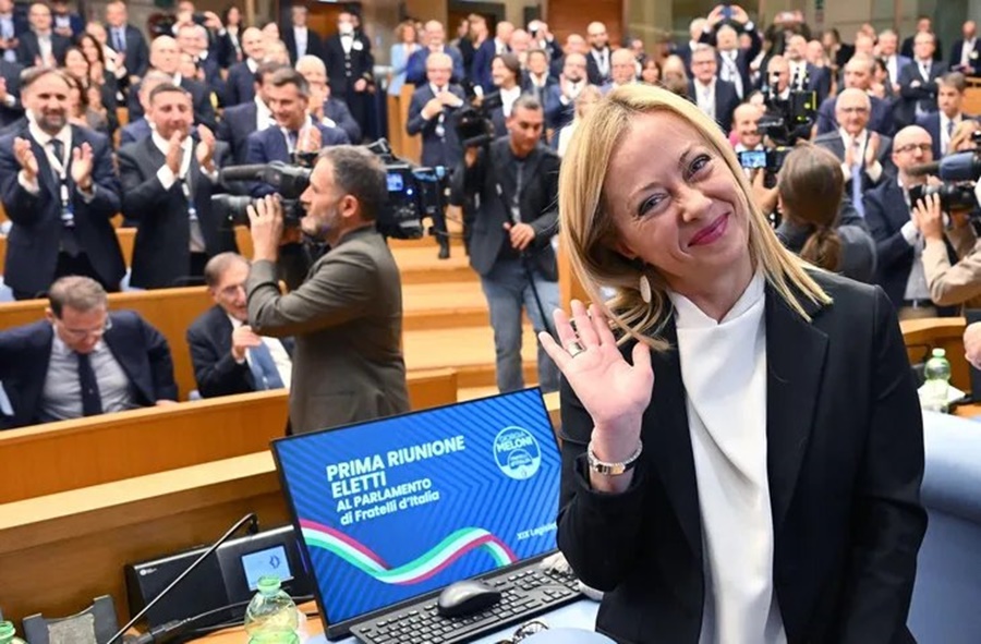 Giorgia Meloni juró como nueva Primera Ministra de Italia, también prestaron juramento los 24 Ministros que integran su gabinete
