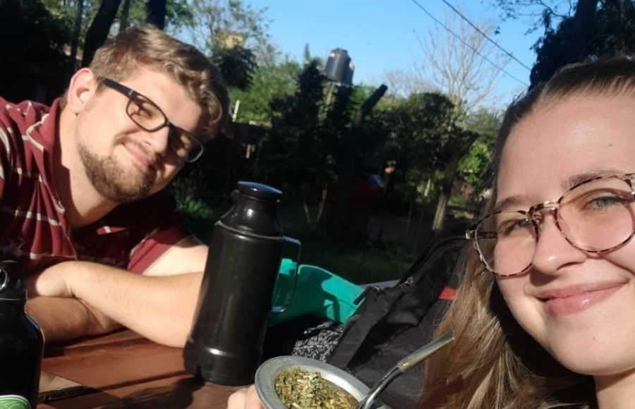 Tania y Gustavo, a punto de recibirse como Ingenieros Agrónomos tras estudiar con becas del INYM
