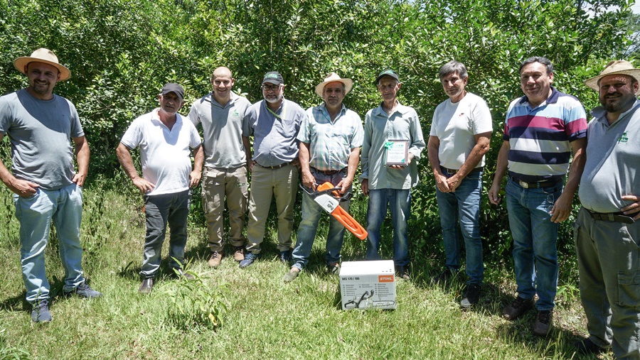 Don Trajano Vaccari fue reconocido como “Buen Productor Yerbatero 2022 ” por su manejo amigable con la naturaleza