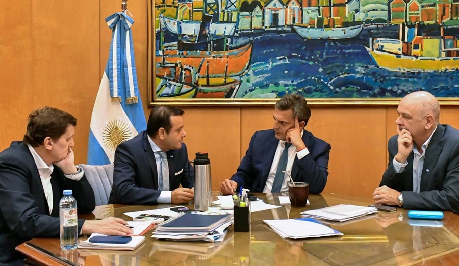 Adolfo Safrán: "Avanzamos en la reglamentación de la Zona Aduanera Especial, que entre otros incentivos económicos fijará un dólar común de exportación para las industrias de la madera, el té y la yerba mate"