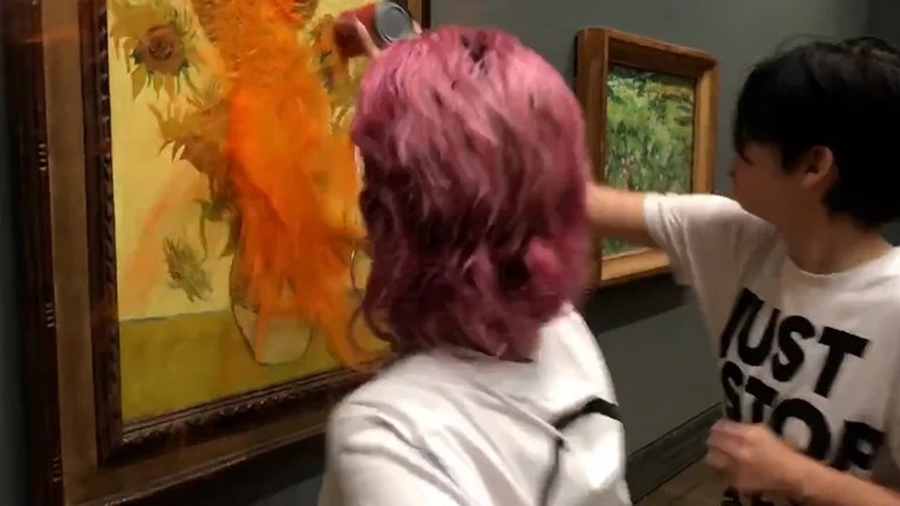 Activistas ecologistas arrojaron sopa sobre la pintura “Los girasoles” de Van Gogh en la National Gallery de Londres