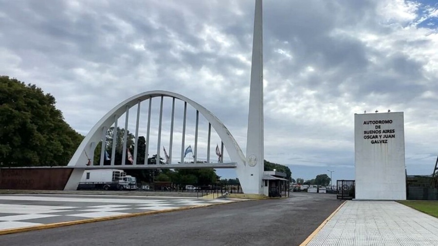 Representantes de IndyCar recorrieron el Autódromo Oscar y Juan Gálvez de la Ciudad Autónoma de Buenos Aires, analizaron las alternativas para una futura visita de la serie americana en el país