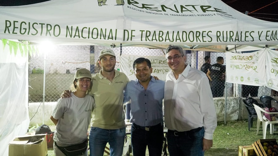 Se realizó la 23ª Fiesta Provincial del Durazno en San Pedro con la participación del RENATRE