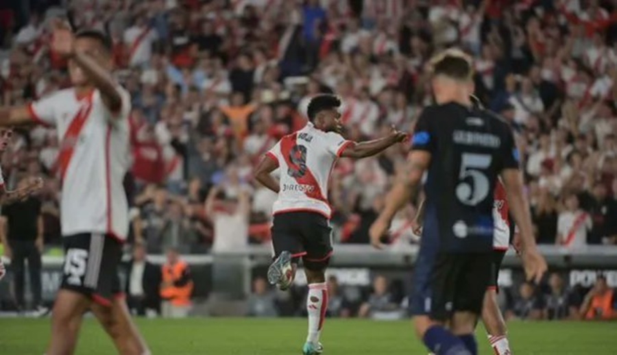 River Plate le ganó 2 a 0 a Independiente Rivadavia y es puntero de la zona A de la Copa Liga Profesional de Fútbol