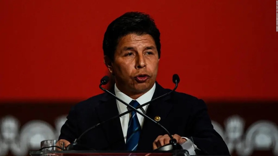 Presidente Pedro Castillo disuelve temporalmente el Congreso de Perú