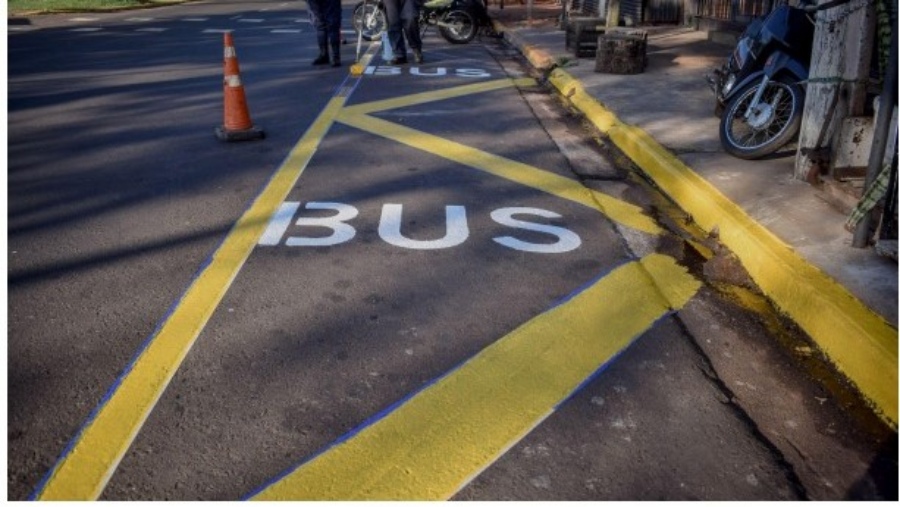 Posadas: Demarcación en paradas de “Bus” sobre la Avenida Corrientes