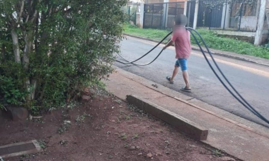 Posadas: Arrestaron a un individuo que estaría vinculado al robo de cables del tendido eléctrico, el detenido formaría parte de una banda